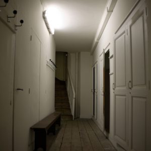 Corridor Blanc Om